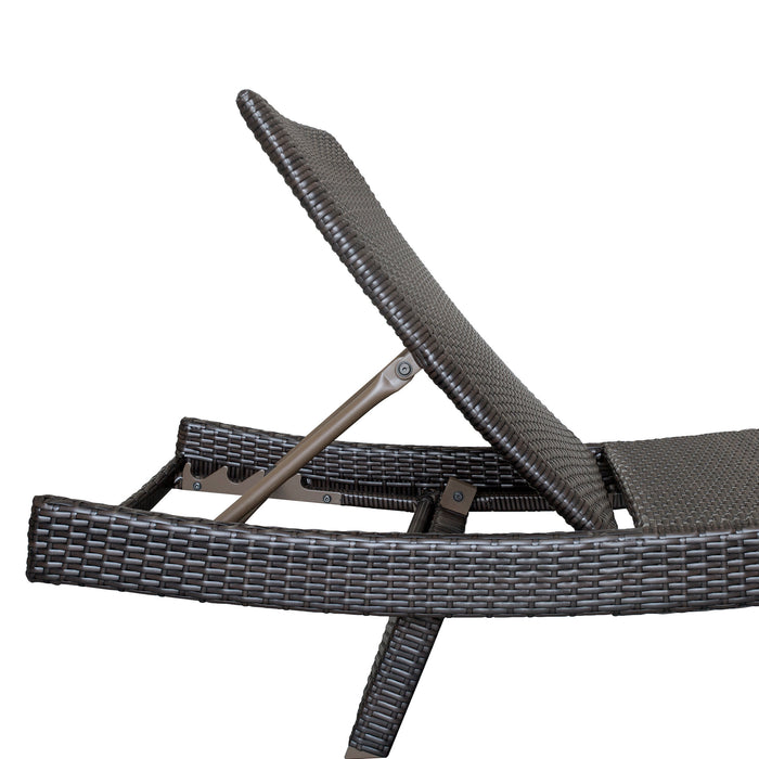 OakvillePark Norvelle  Outdoor Chaise Lounger