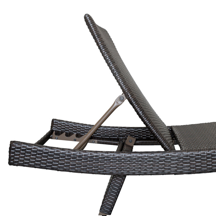 OakvillePark Norvelle  Outdoor Chaise Lounger