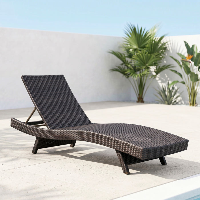 OakvillePark Norvelle  Outdoor Chaise Lounger
