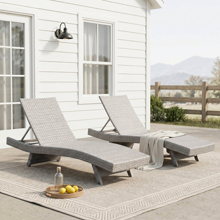 OakvillePark Norvelle  Outdoor Chaise Lounger