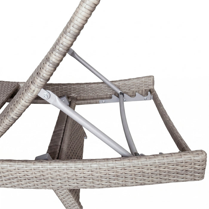 OakvillePark Norvelle  Outdoor Chaise Lounger